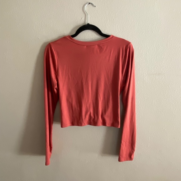 Gaze Long Sleeve Crop - Picture 2 of 2